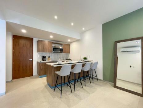 Urban Towers Playa Del Carmen Apartment Exterior photo
